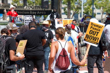 San Francisco, CA - 5 Eylül 2020: Ulusal Toplu Protesto, Trump Pence Out Şimdi! Körfez Bölgesi Etkinliği Faşizm Körfezi Bölgesi.