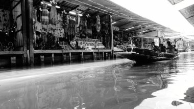 Su taşıma yüzer, tekne