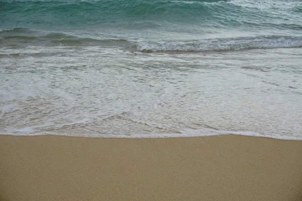 Beach on the island of Phuket in Thailand — Stock Photo, Image