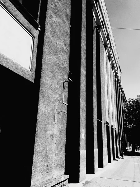 俄罗斯新西比尔斯克市的古老建筑 — 图库照片