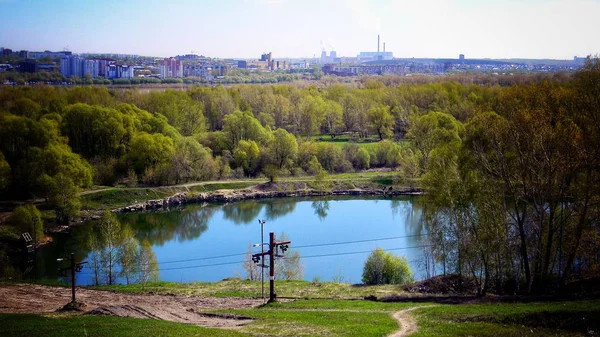 Lago en el Parque Novosibirsk — Foto de Stock
