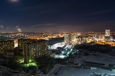 Gece şehir Novosibirsk