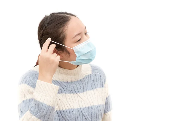 細菌や有毒ガス ほこりを防ぐためにマスクをしている若いアジアの女性のイメージ 白い背景に空気中の細菌感染の予防 — ストック写真