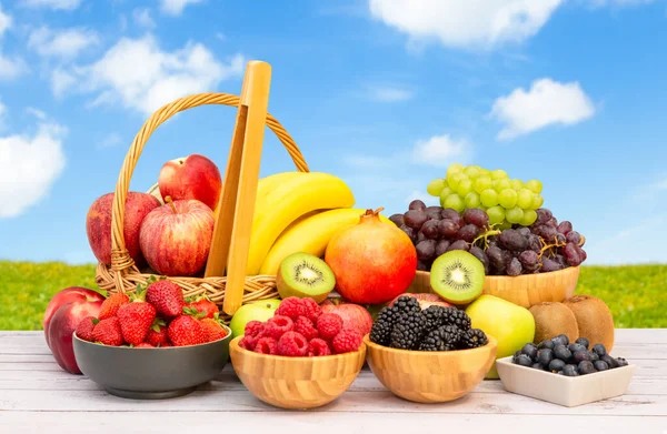 Group Healthy Fresh Fruit Wooden Basket Vitamins Bananas Kiwi Grapes — Stock Photo, Image