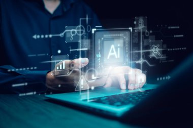 Dizüstü bilgisayarlarla ya da akıllı telefonlarla çalışan programcılar, dizüstü bilgisayarlarda teknoloji ikonları ve ikili kodlarla kodlayan yapay zeka mühendisi, büyük veri, yapay robot dijital makine