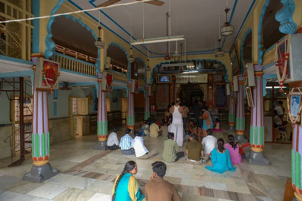 Jul 2012 Devotees Vid Ballaleshwar Ashtavinayak Tempel Åtta Tempel Lord — Stockfoto