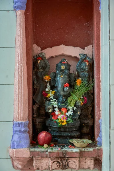 Ago 2006 Ganesh Idol Jagnath Shiv Temple Walkeshwar Mumbai Maharashtra — Fotografia de Stock