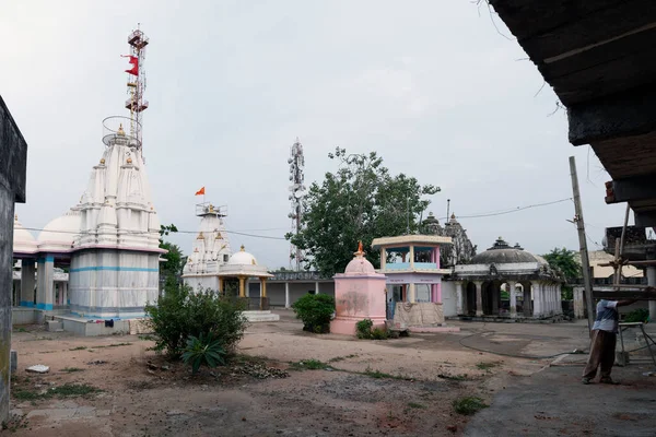 02 Kasım 2019 Shiv Shakti Tapınağı kompleksi Idar SabArkantha Gujarat yakınlarında