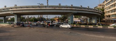 04-Kasım-2017 ikonik Prenses Caddesi. Marine Driv 'de üstgeçit.