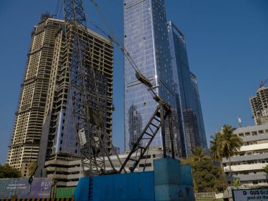 11-Nisan-2019 - Acharya tiyatrosu chowk worli naka Mumbai Maharashtra INDIA 'da yeni binalar ve mumbai metro projesi geliştiriliyor