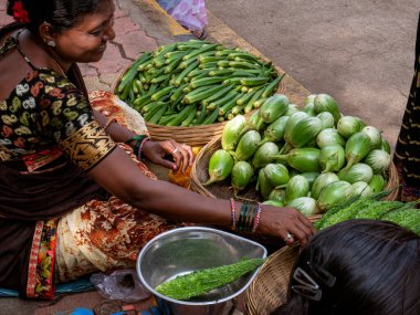 25 Haziran 2019 Yeşil Sebze Satıcısı Neral Raigad Maharashtra INDIA