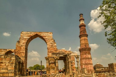 11Kasım 2009 5. Yüzyıl Demir Sütun 1193. C Kutup Minar Şimdi UNESCO Dünya Mirası Bölgesi DELHI INDIA