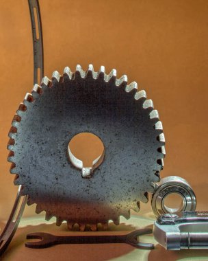 05-Mayıs-2005 Vintage Steel Metal Gear Wheel Studio Lokgram Kalyan Maharashtra INDIA 'yı çekti