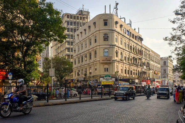 20 Des 2010 - Cafe Mondegar Metro House, Colaba causewayShahid Bhagat Singh Marg, Colaba, Mumbai, Maharashtra, Hindistan