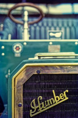 11 Ekim 2020 Ön Radyatör Izgarası ve Eski Humber Araba Logosu Mumbai Maharashtra Hindistan