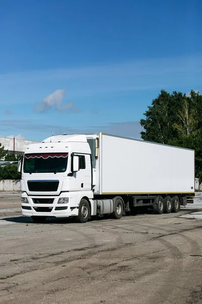 White Truck Trailer — Stock Photo, Image