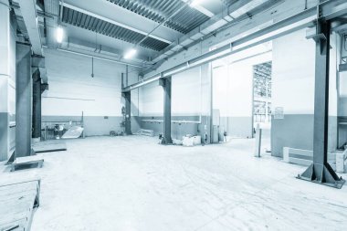 Boş depo ya da garajın içi