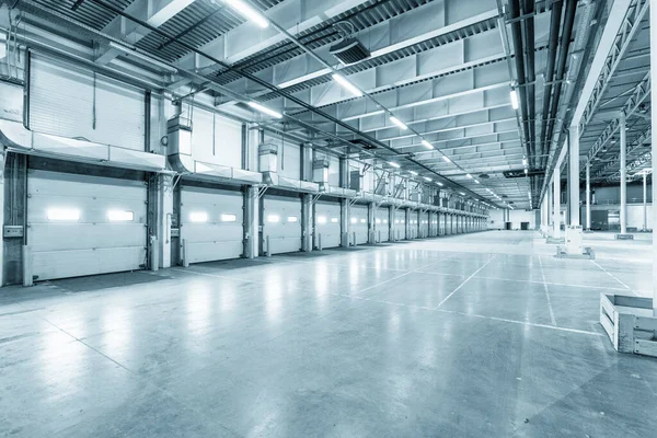 Boş depo ya da garajın içi