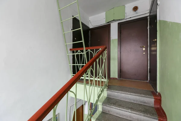 entrance door to the apartment in the entrance