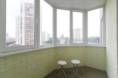 Apartmanın balkonundan manzara