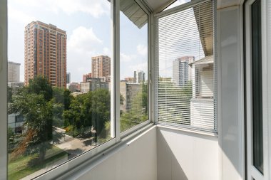 Apartmanın balkonundan manzara