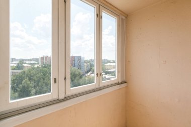 Apartmanın balkonundan manzara