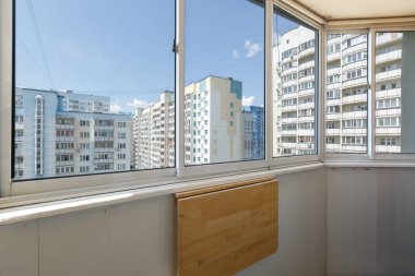 Apartmanın balkonundan manzara