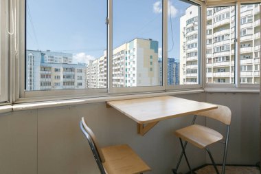 Apartmanın balkonundan manzara