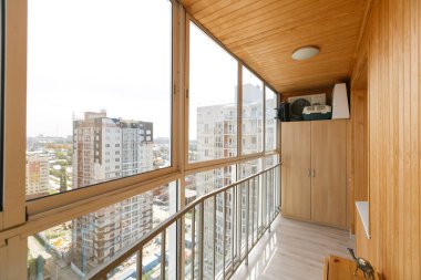 Apartmanın balkonundan manzara