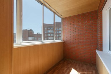 Apartmanın balkonundan manzara