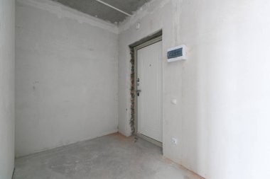 Dairenin içi gri renklerle süslenmemiş.