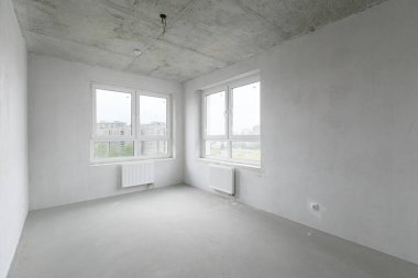 Dairenin içi gri renklerle süslenmemiş.