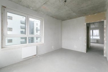 Dairenin içi gri renklerle süslenmemiş.