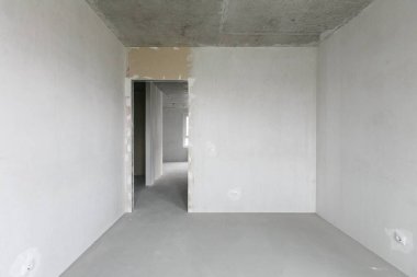 Dairenin içi gri renklerle süslenmemiş.