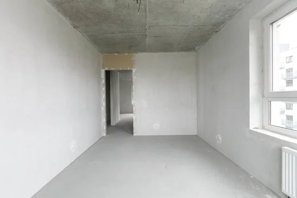 Wnętrze Apartamentu Bez Dekoracji Szarych Kolorach — Zdjęcie stockowe