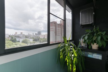 Apartmanın balkonundan manzara