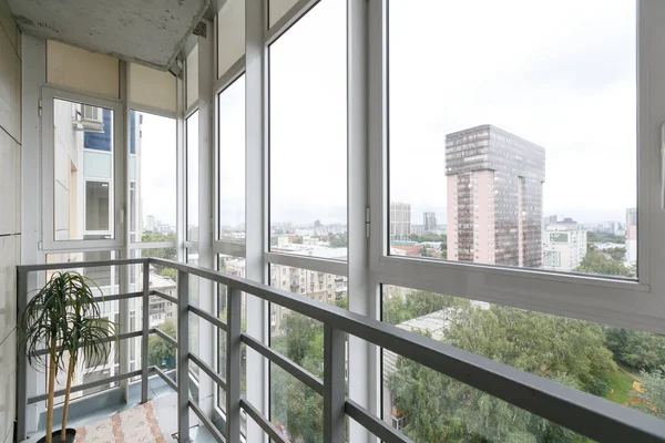 Apartmanın balkonundan manzara