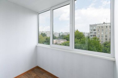 Apartmanın balkonundan manzara