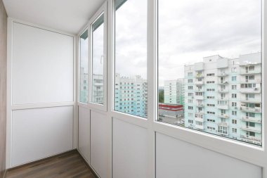 Apartmanın balkonundan manzara