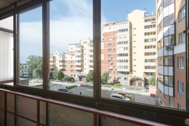 Apartmanın balkonundan manzara