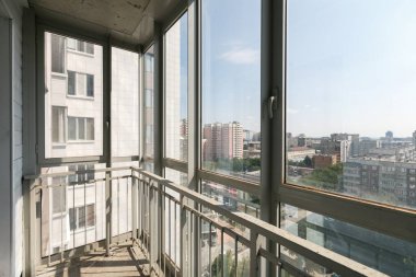 Apartmanın balkonundan manzara