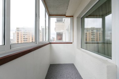 Apartmanın balkonundan manzara