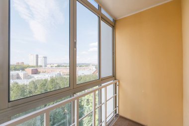 Apartmanın balkonundan manzara