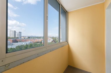 Apartmanın balkonundan manzara