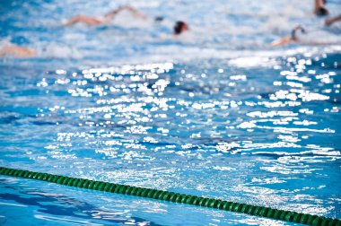 Su topu kibritin odaklanmamış görüntü 