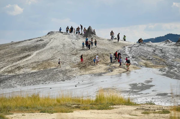 Berca Romania August Tourists Visiting Mud Volcanoes Also Known Mud — Stock Photo, Image