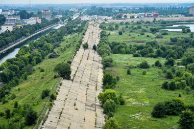 Bükreş'te Vacaresti doğa parkının havadan görünümü