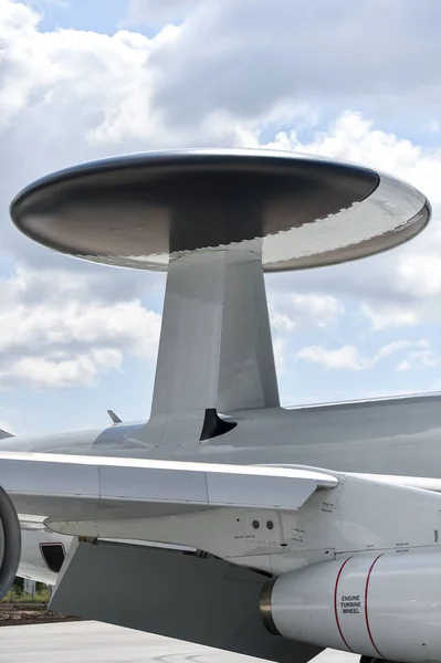 Antena Radaru Ogromny Militaria Samolot — Zdjęcie stockowe