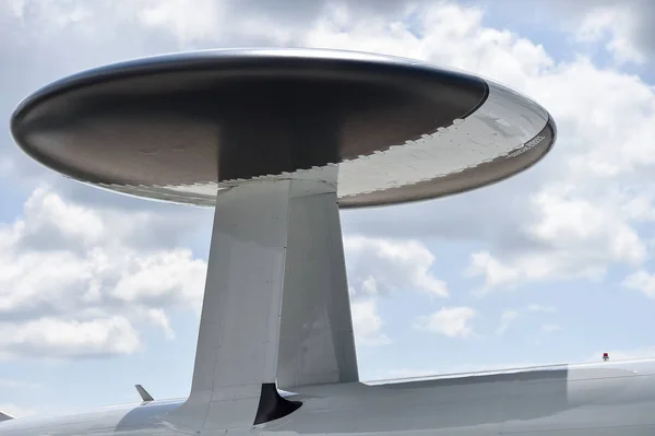 Огромная Радиолокационная Антенна Военном Самолёте — стоковое фото