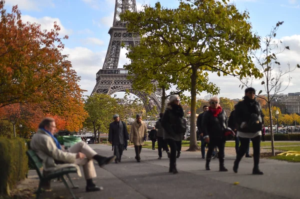 Paris France Novembre 2018 Tourists Making Photos Trocadero Site Tour — Stock Photo, Image